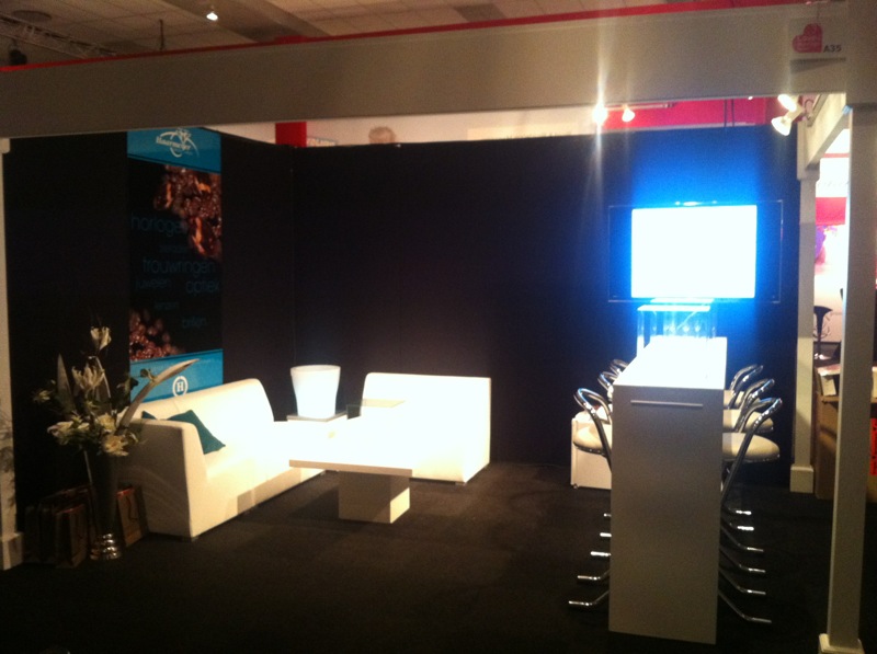Presentatie van Juwelier Haarmeijer uit Raalte op trouwbeurs