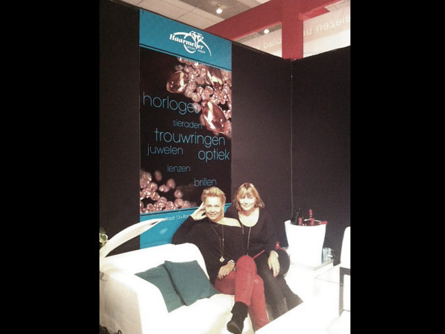 Presentatie van Juwelier Haarmeijer uit Raalte op trouwbeurs